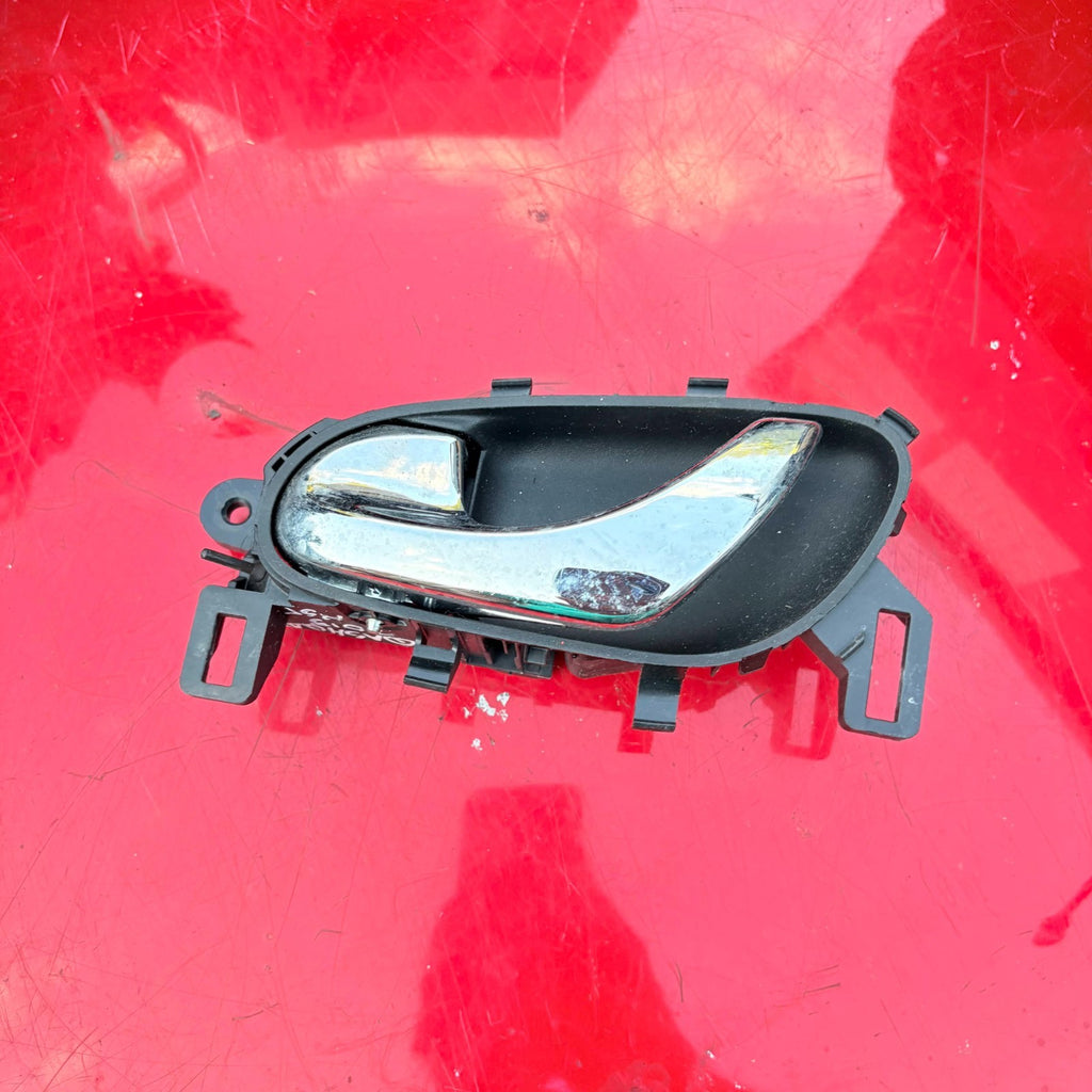 NISSAN QASHQAI 2015 INTERIOR DOOR HANDLE PASSENGER FRONT LEFT SIDE 80671-4EA0A