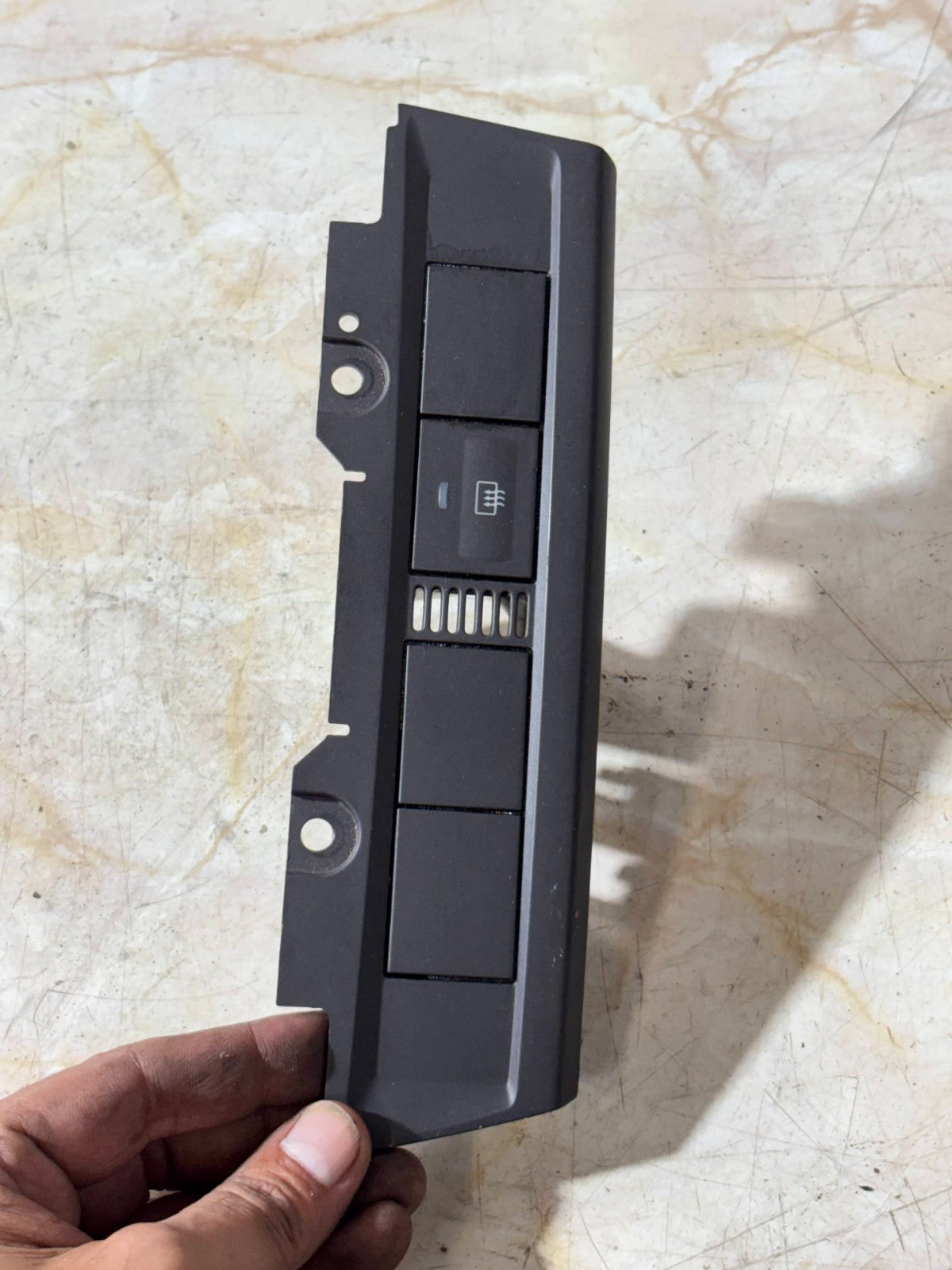 FORD FOCUS MK2 HEATED WINDSCREEN DEMISTER SWITCH PANEL 4M51-13D734-DC