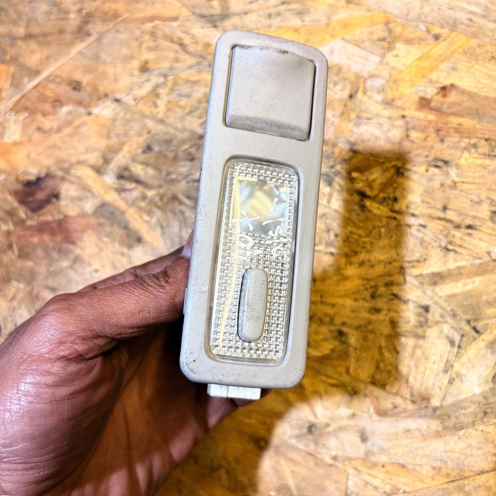 PEUGEOT 407 SW Rear Interior Lighting