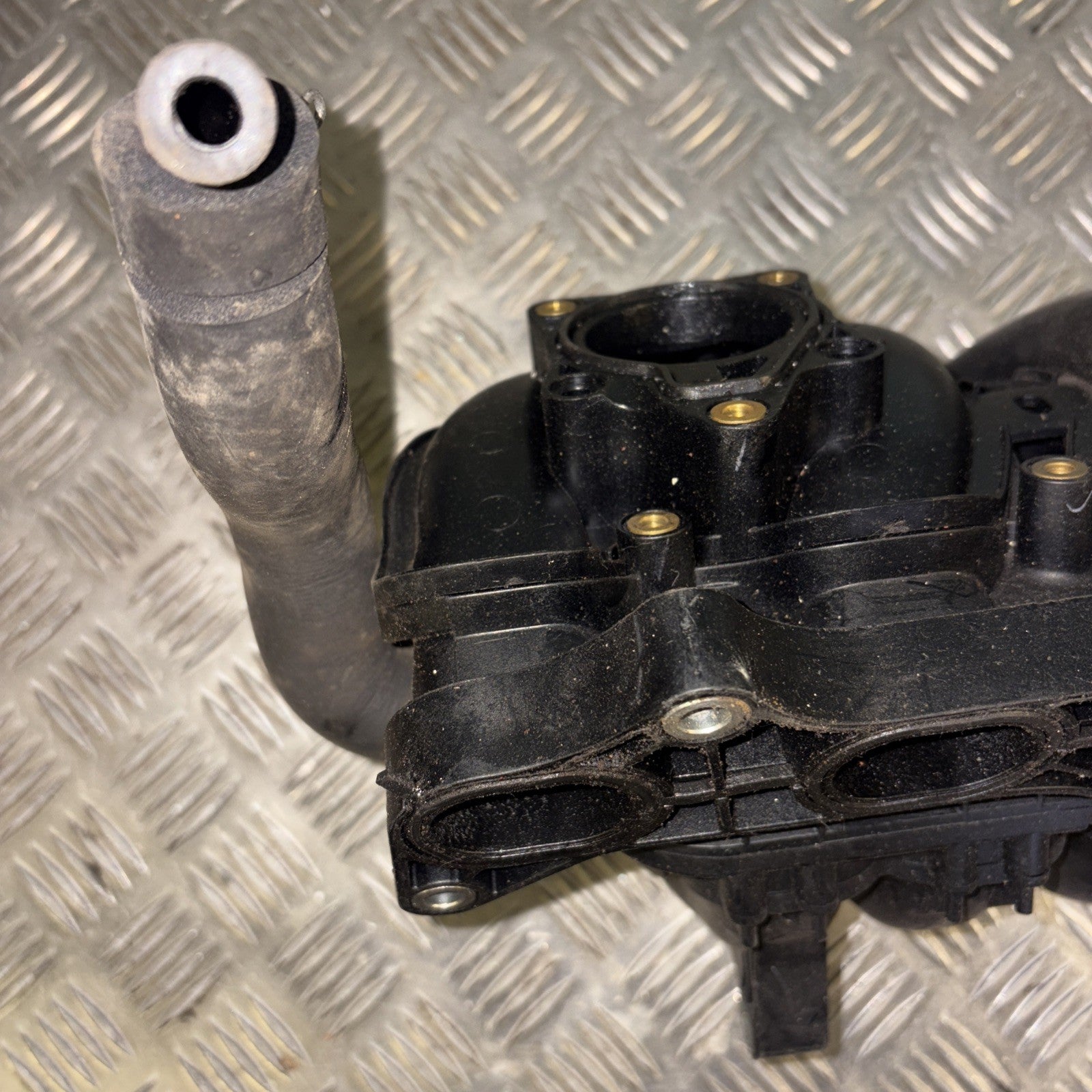 Peugeot 107 Inlet Manifold Injector Rail 1.0 Petrol 1KR Citroen C1 Toyota Aygo