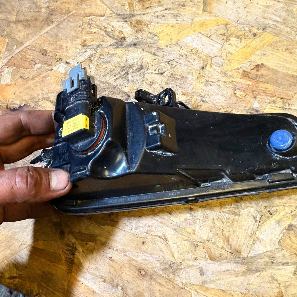 FORD FIESTA 2021 Fog Light Right Driver Offside Front O/S 71933