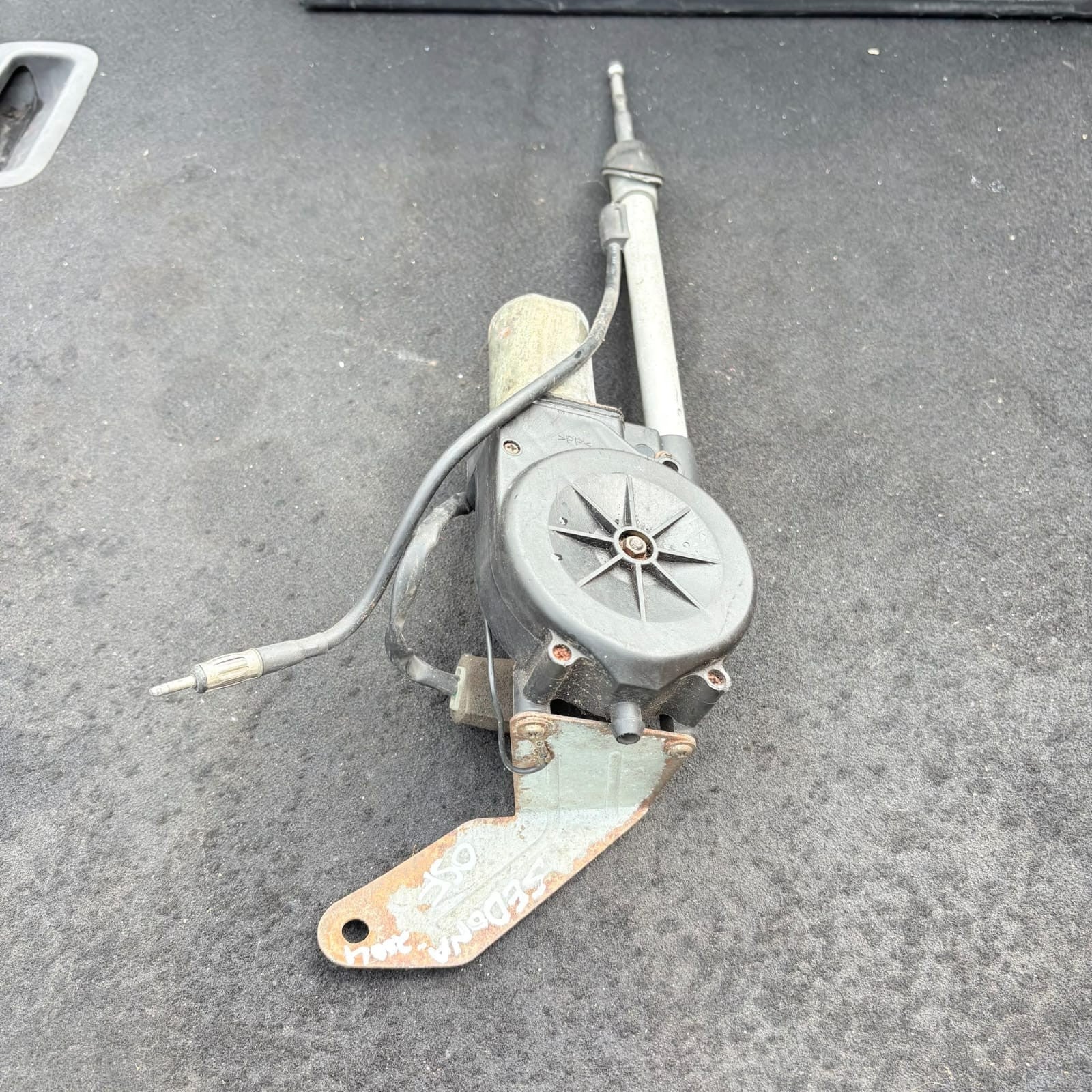 KIA CARNIVAL II GQ Antenna 0K55366930e 2.90 Diesel 106kw 2004 3148701