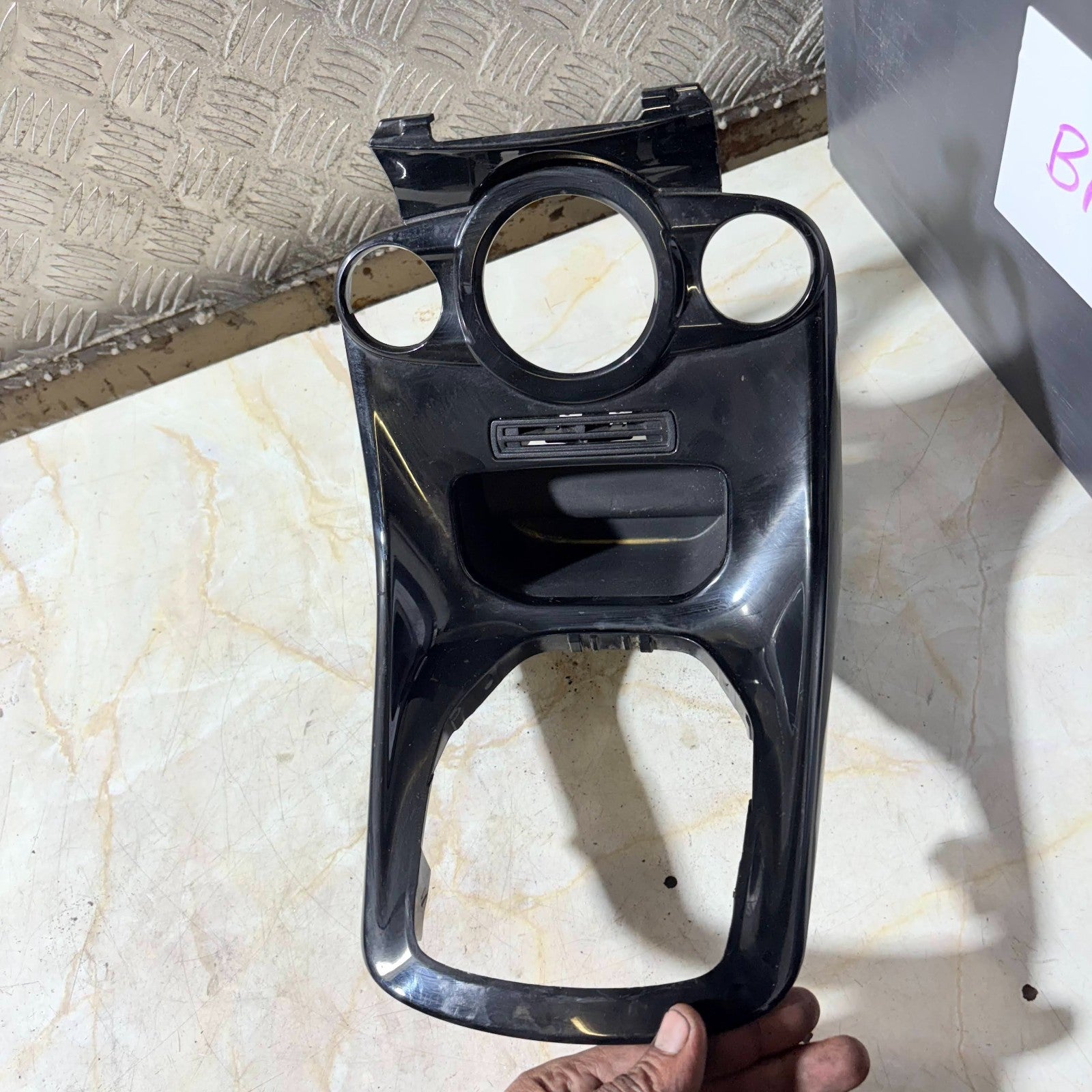 FORD FIESTA 08-16 CENTRE CONSOLE GEAR SURROUND HEATER CONTROLS PANEL 08956-000