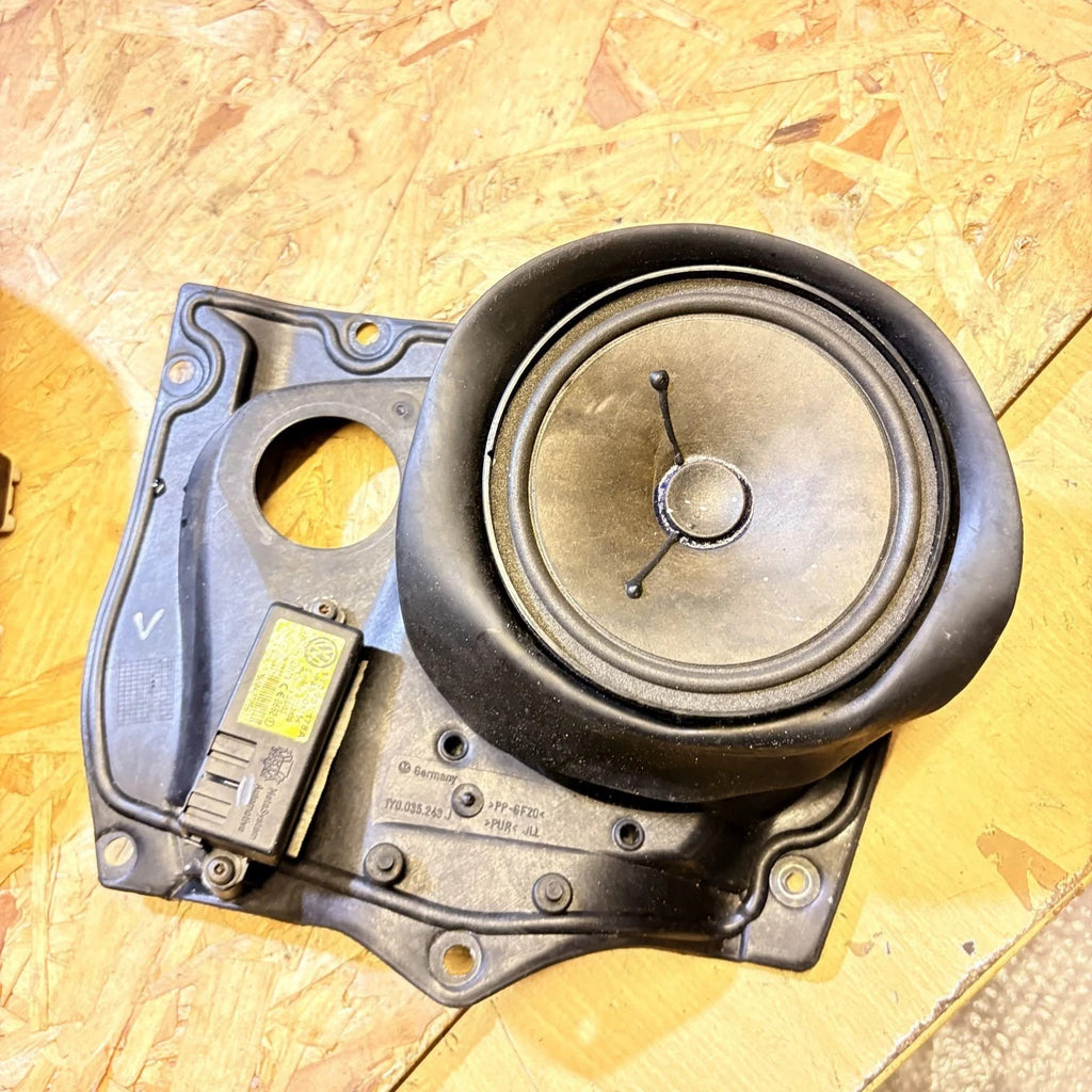 VW Beetle Convertible Rear Speaker, Plate & Module 1Y0090244C & 1y0035243J