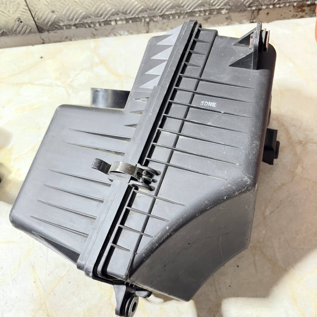 Kia Carens 2.0 CRDi 2002-2006 Air Filter Box Housing Airbox OK2KB1332