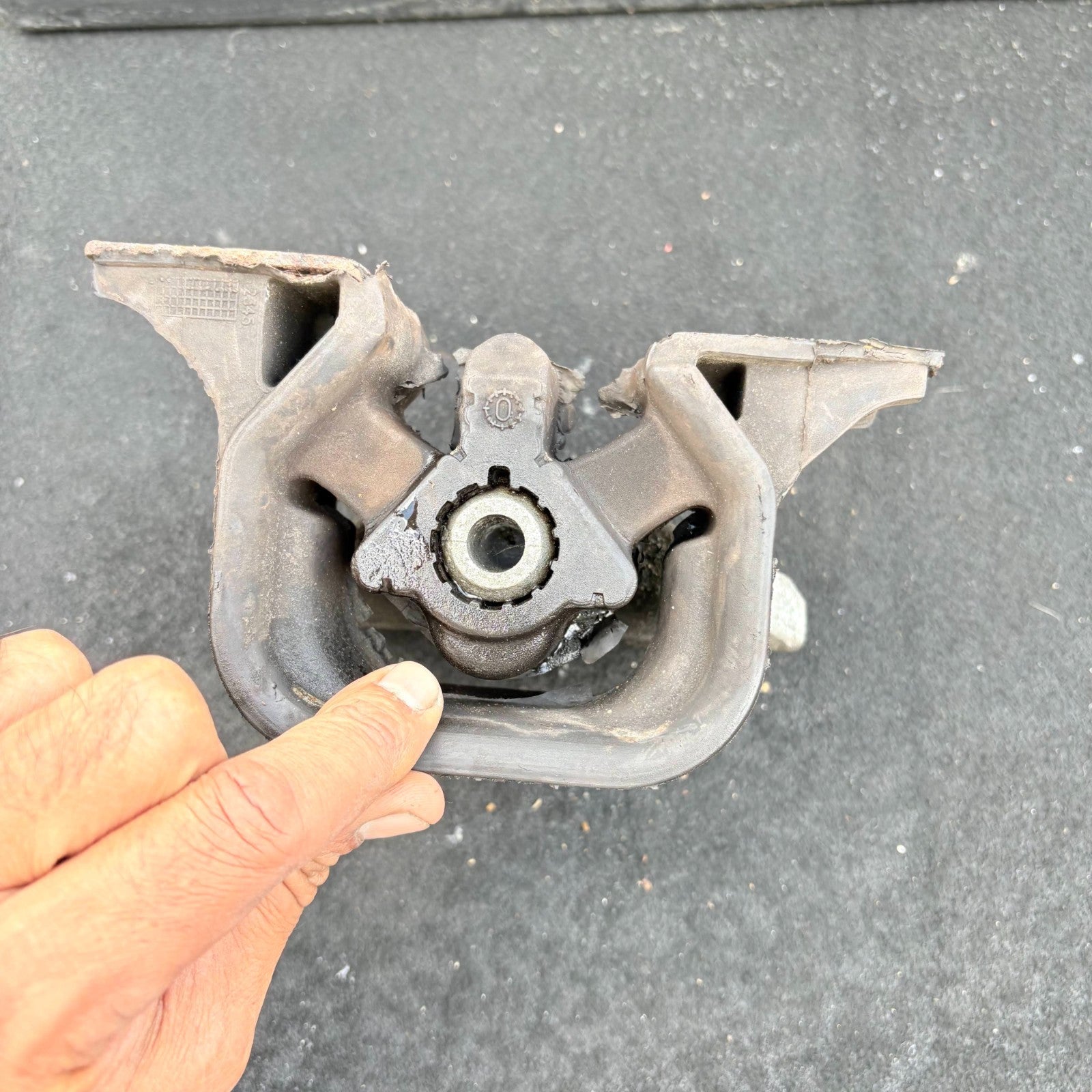 2003 VAUXHALL CORSA DRIVER SIDE LEFT Front Engine Mount 9 227 878