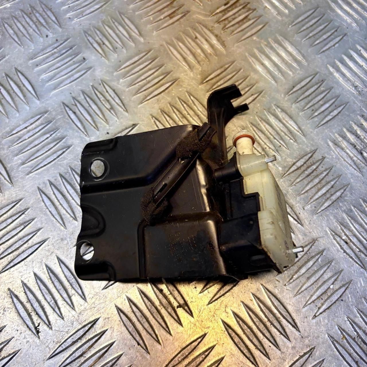 Audi TT Mk2 8J3/8J9 2006-2014 Fuel Filler Flap Lock Actuator 1K5959782 1Q0810773