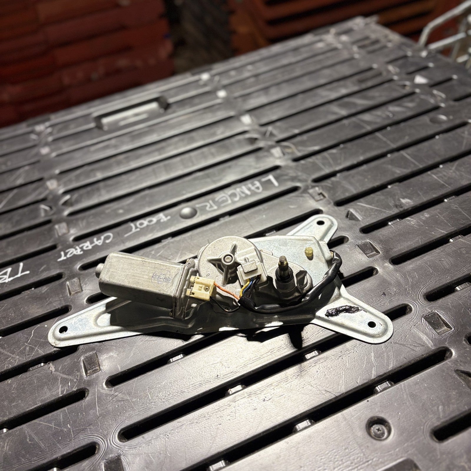 SUZUKI GRAND VITARA 2005-2014 REAR WIPER MOTOR