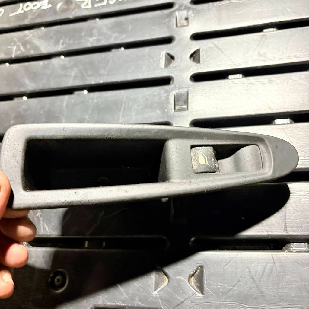 Citroen C4 VTR Plus Right Offside Rear Electric Window Switch 11-15