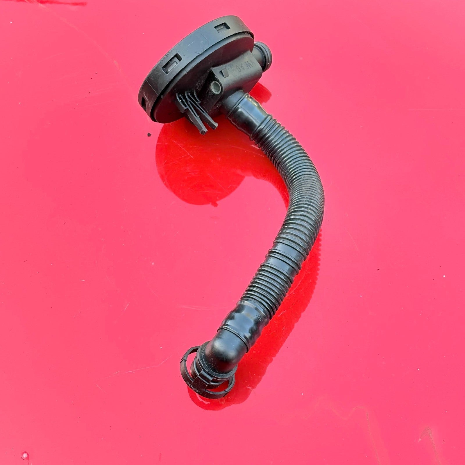 VW Golf GTI Scirocco Audi TT 2.0T PCV Breather Valve Hose 06F129101R 2004-2018