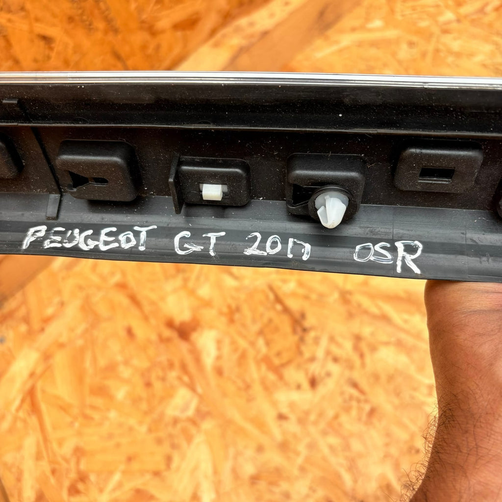 2017 PEUGEOT MK1 REAR DRIVER SIDE UPPER DOOR TRIM 9806404777