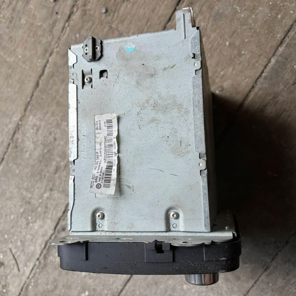 VW Passat B6 2005-2010 Radio CD Stereo Head Unit 1K0035186P RCD300