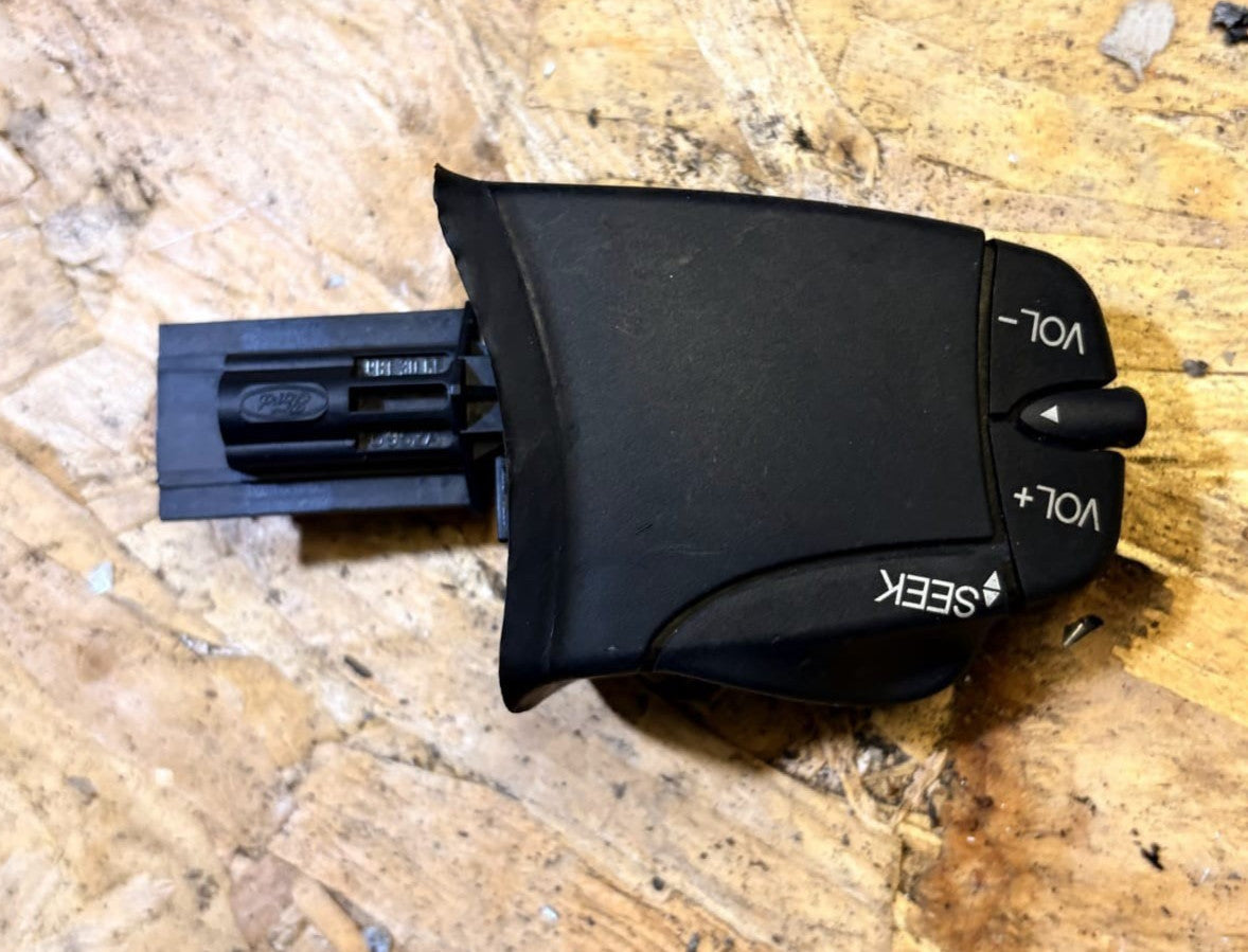 FORD TRANSIT CONNECT 2005 RADIO VOL VOLUME CONTROL SWITCH STALK G952A NSF