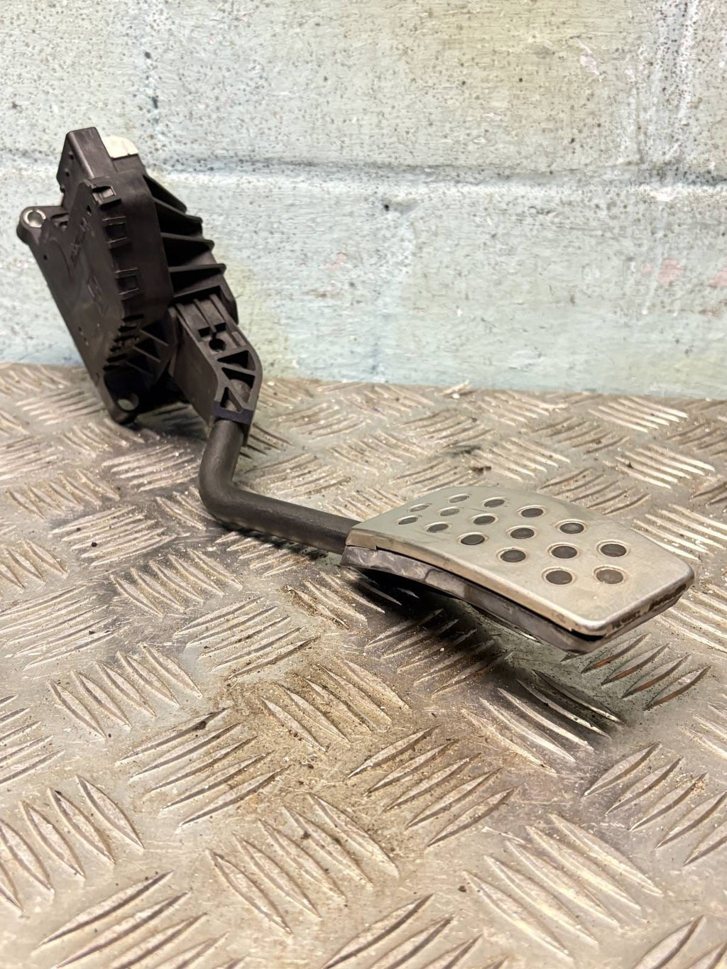 VAUXHALL CORSA 2013-2014 ACCELERATOR PEDAL