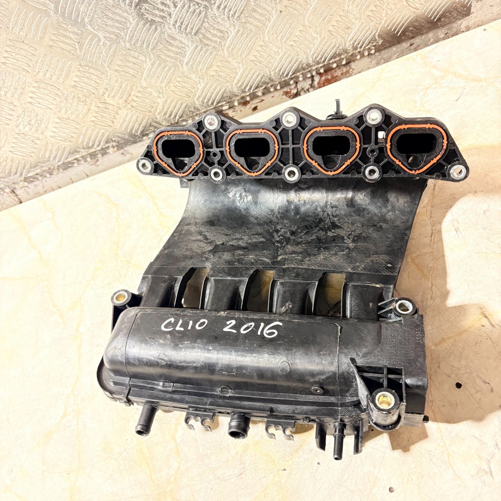 RENAULT CLIO MK4 2012-2019 1.2 PETROL AIR INTAKE MANIFOLD 8200762352