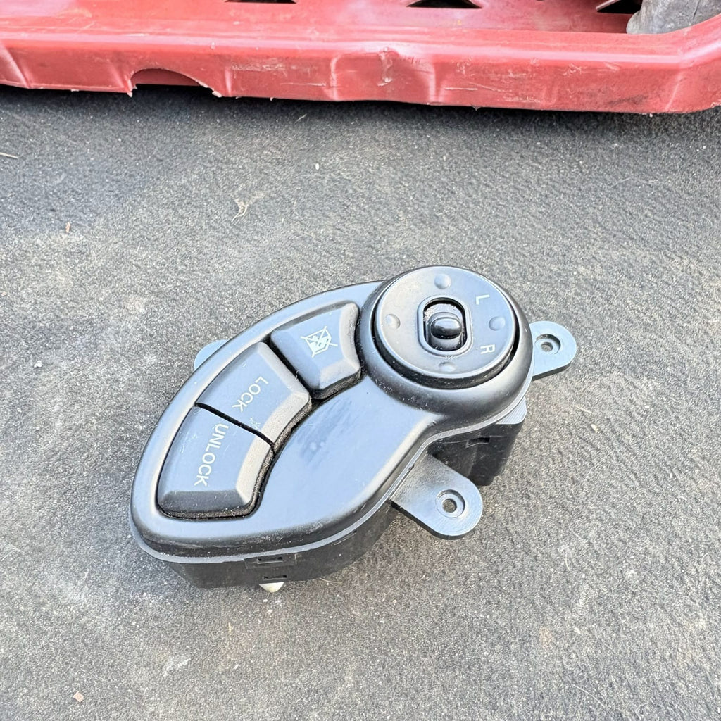 Hyundai Santa Fe 2001-2006 Driver Front Door Switch Pack 9353026500