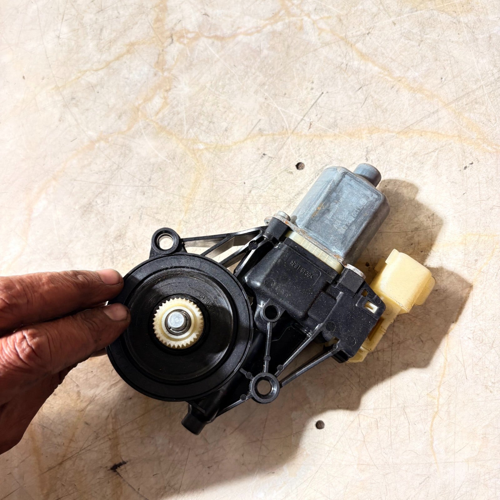 Ford Fiesta Mk7.5 Facelift 13-17 Passenger Front Left Window Motor 8A61-14A389-B