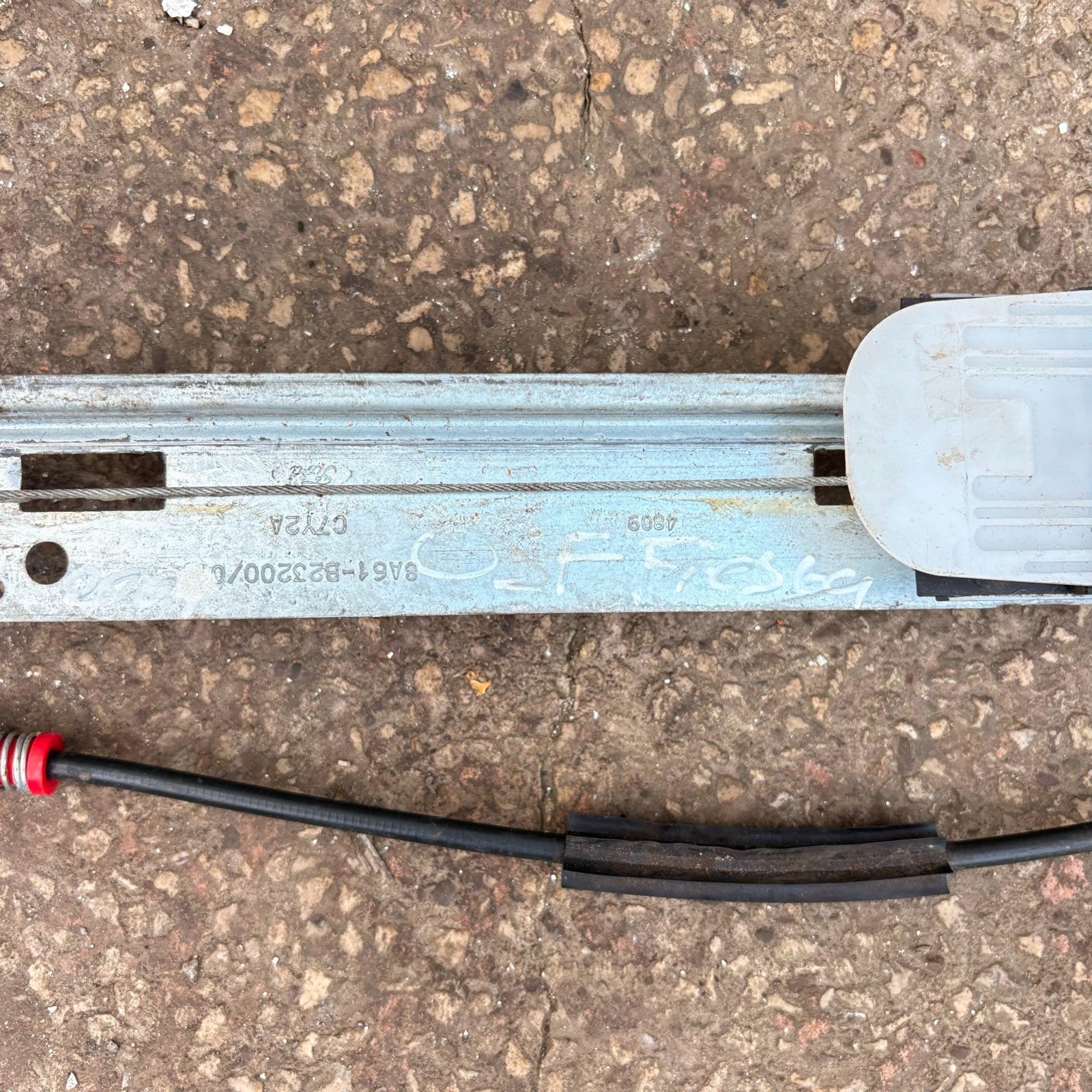 FORD FIESTA MK7 2008-2017 FRONT LEFT WINDOW REGULATOR MECHANISM 8A61-A23201