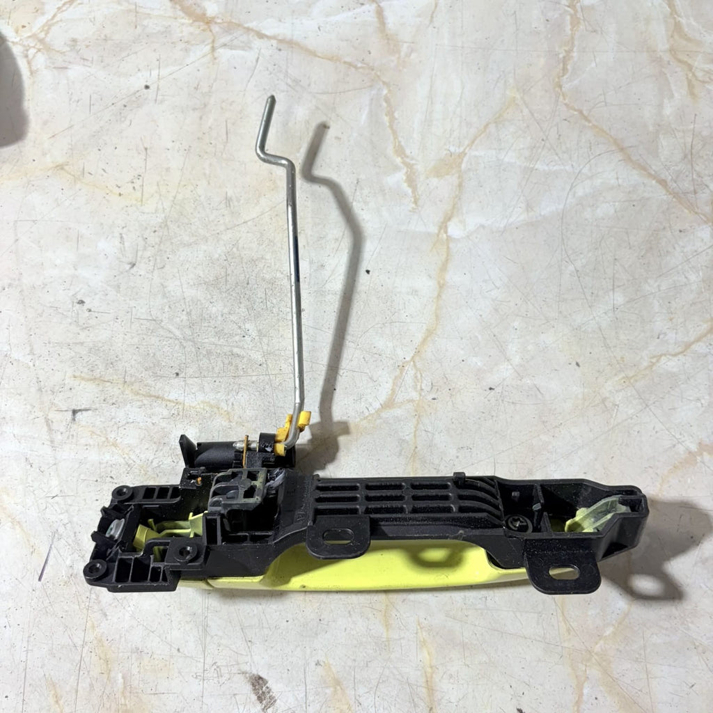 Door handle Passenger Front Left Side Toyota AVENSIS 3 Kombi T27 83901 NSF