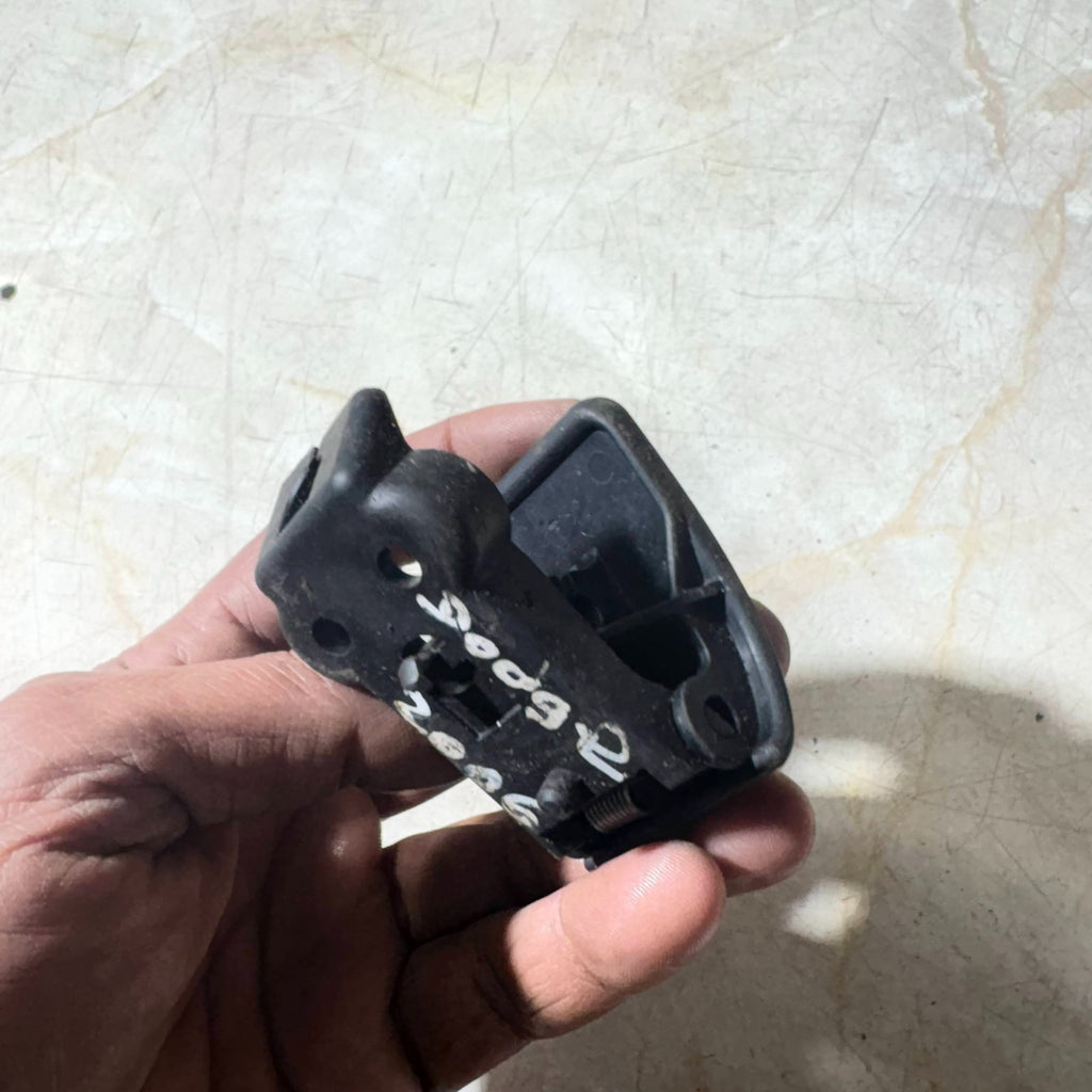 DODGE 2006 BONNET RELEASE SWITCH