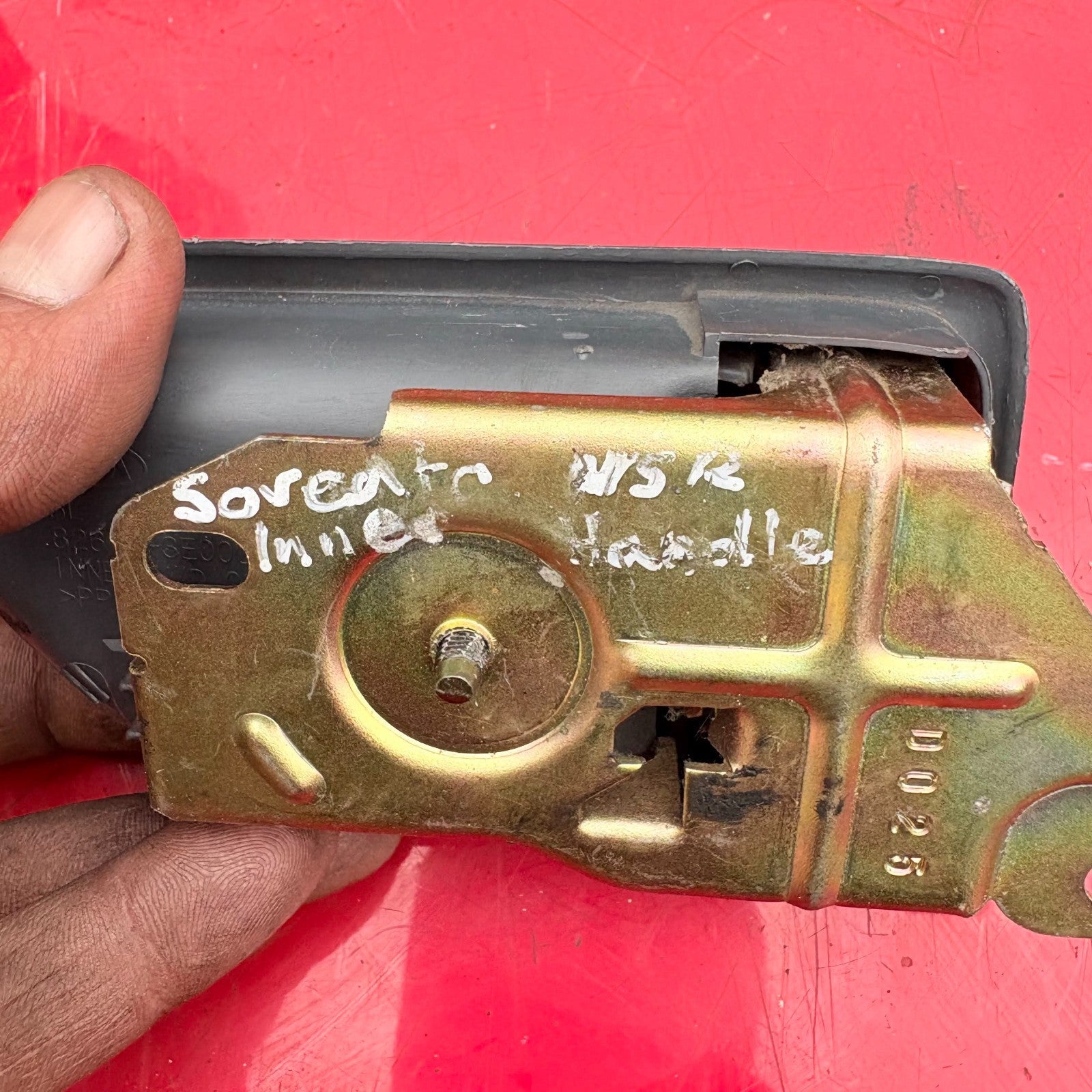 Kia Sorento Rear Passenger Side Back Door Interior Handle