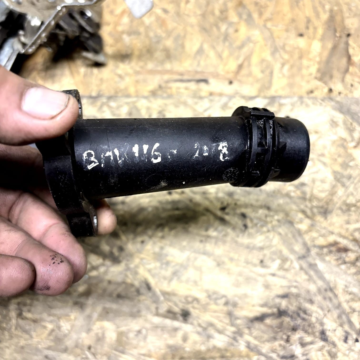 BMW F20 F21 F30 F31 LCI Water Coolant Flange Connector Motor 8571141 2008