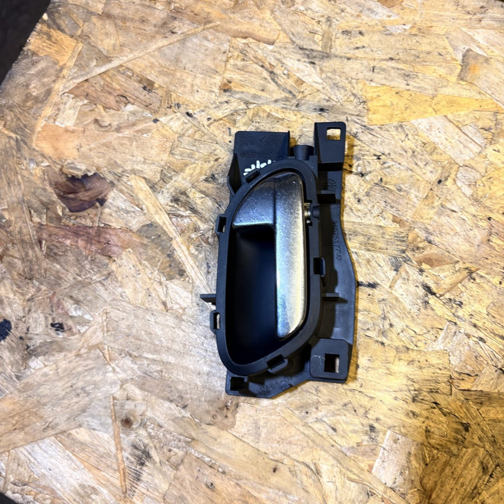 100127386 Driver Front interior Door Handle Interior, for Peugeot 407