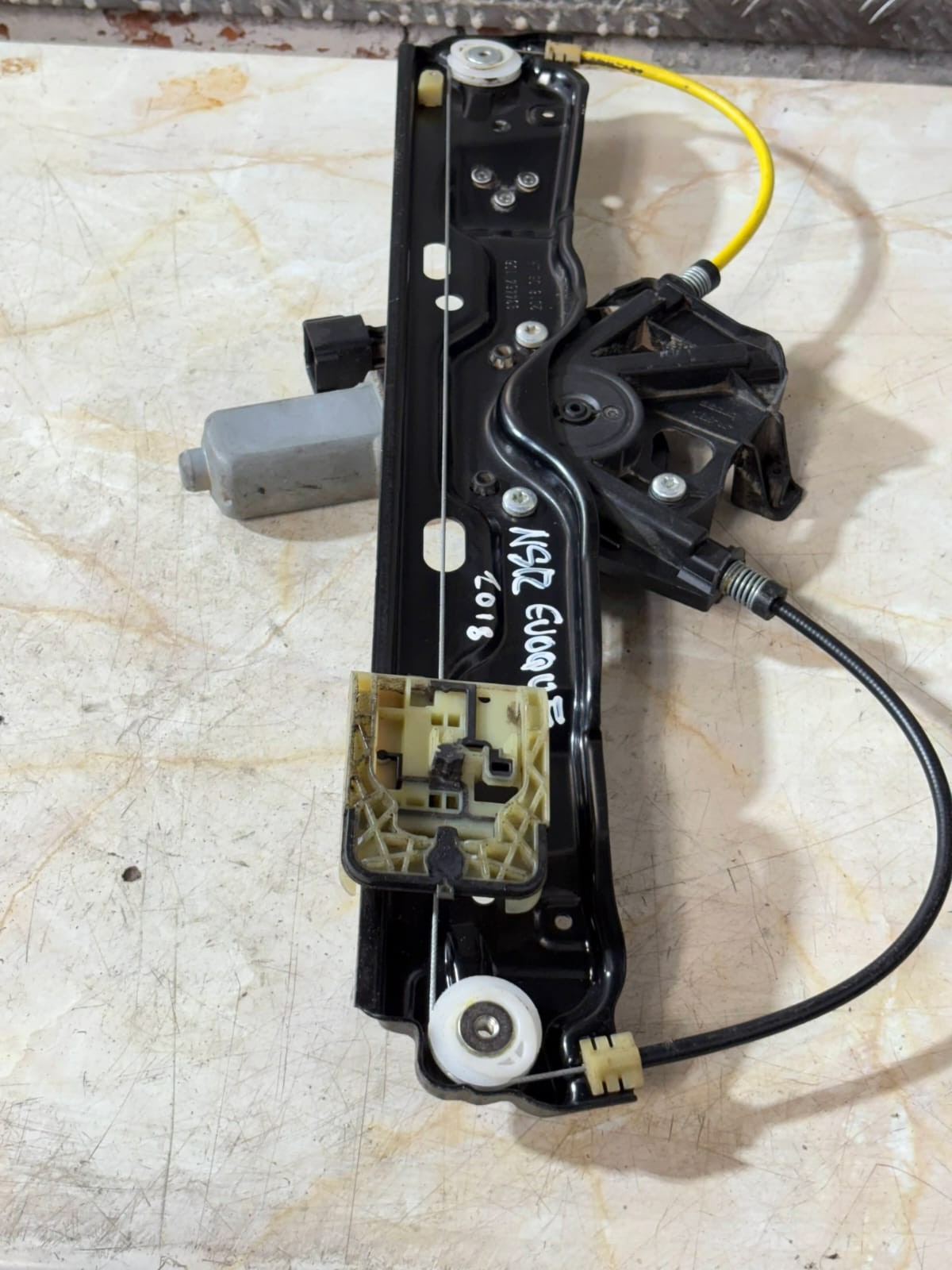 Land Rover Range Rover Evoque Left Passenger Rear Elec Window Regulator 2018-19A