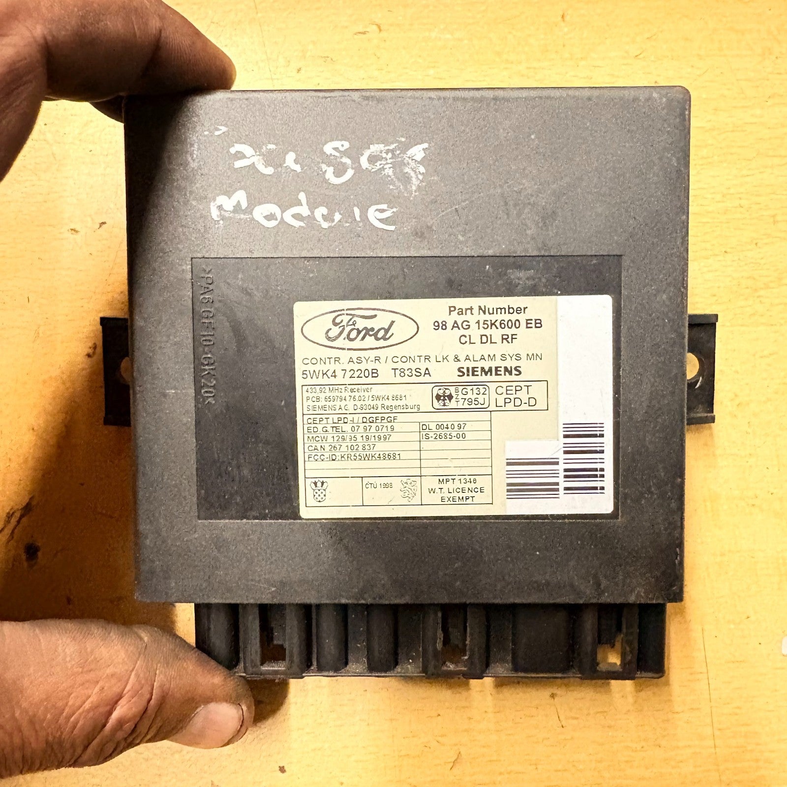 FORD FOCUS CONTROL ASY LOCK AND ALARM ECU 98AG15K600EB