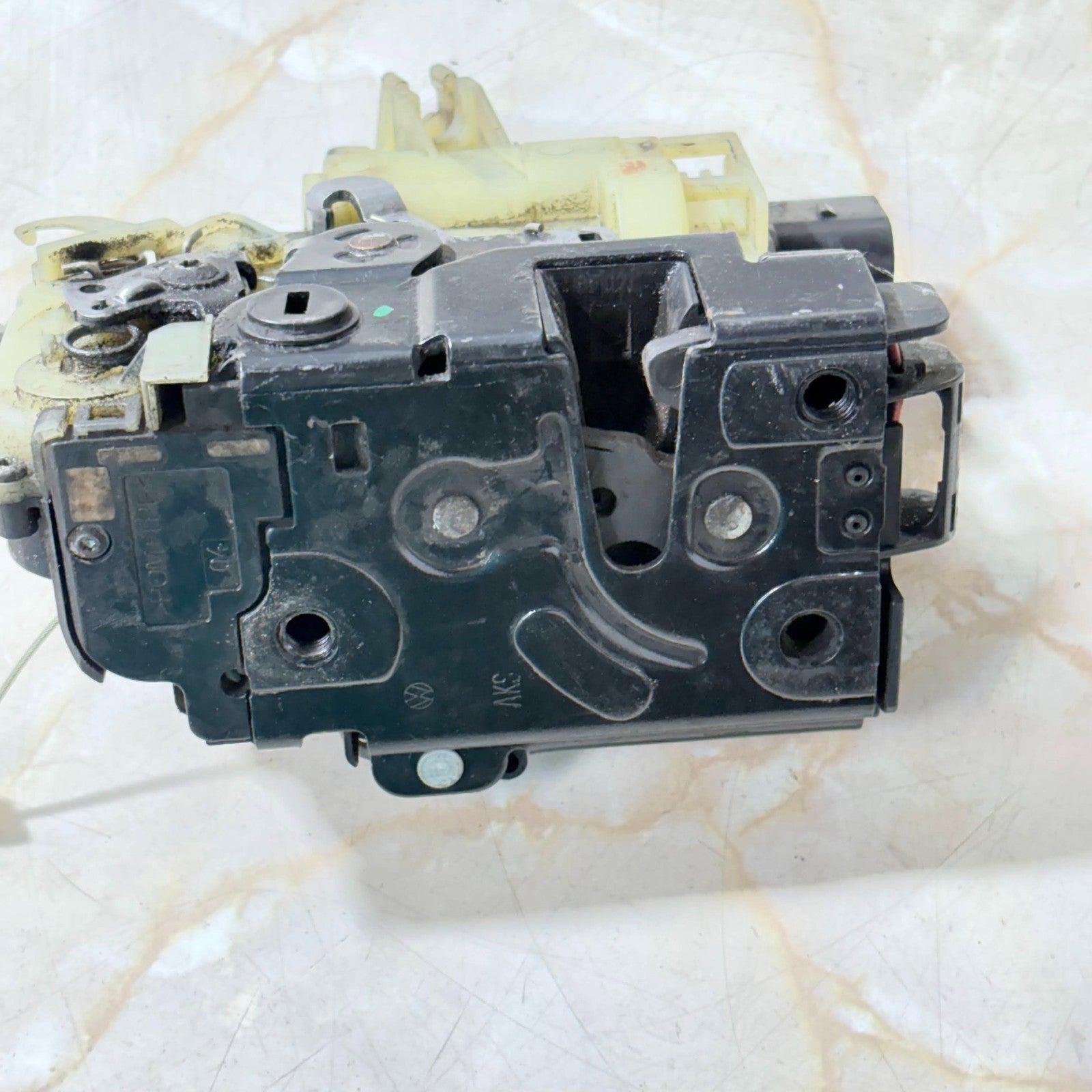 2009 OCTAVIA 2009 PASSENGER REAR LEFT SIDE DOOR LOCK CATCH 45AL Y3BA 839015AL