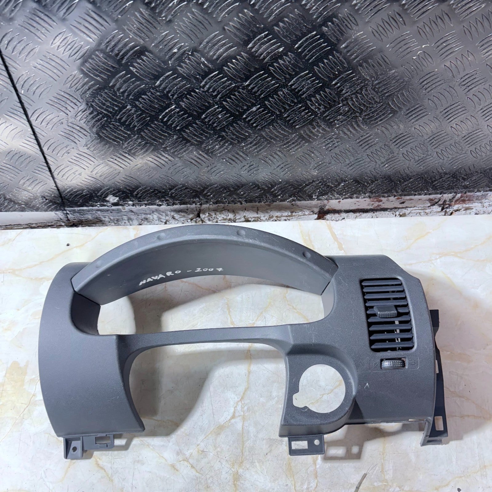 NISSAN NAVARA D40 2005-2015 SPEEDOMETER CLUSTER COCKPIT SURROUND TRIM 68236-EB41