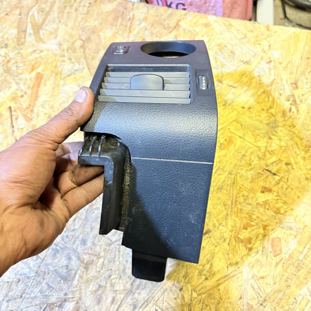 Mercedes-Benz Sprinter W906 2008 dashboard air vent driver right side DN14078R