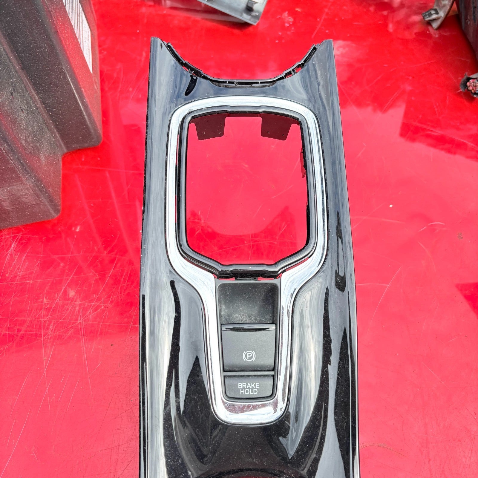 Honda HRV 2015-2020 AUTOMATIC CENTRE CONSOLE TRIM IN BLACK SWITCHES 83440T8M