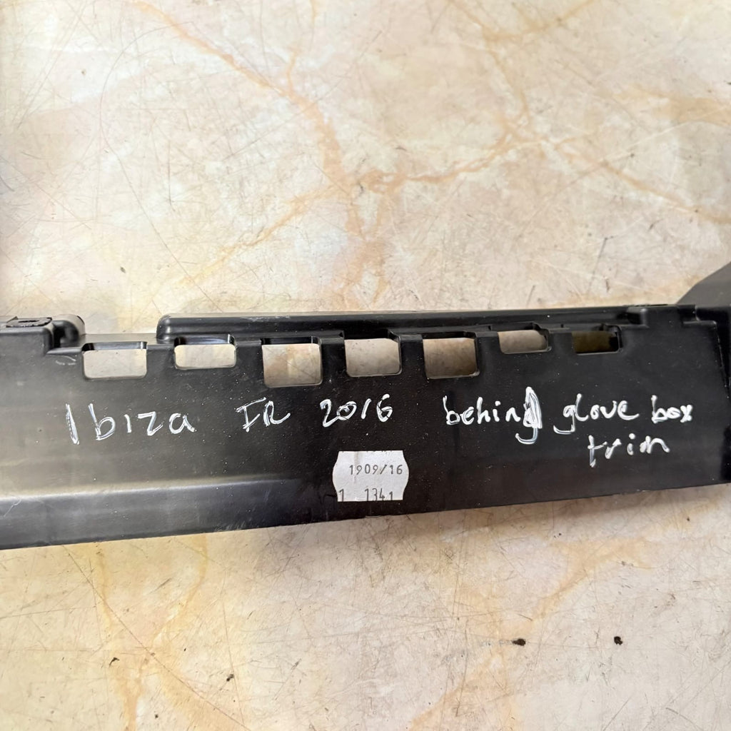 6p1857022 Interior 09685-000 Seat Ibiza DE2254727-21-2016