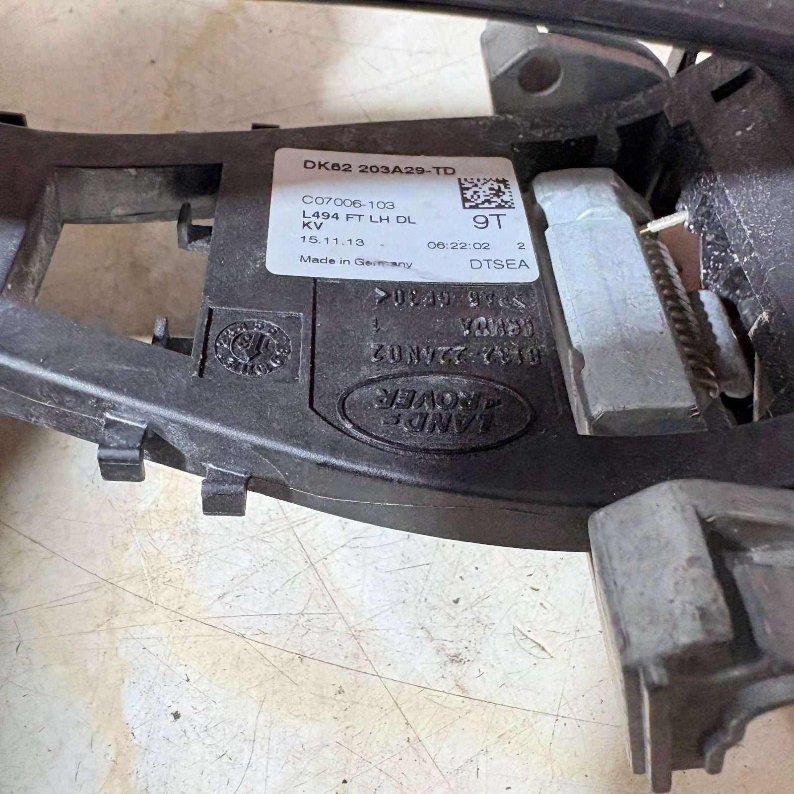 RANGE ROVER SPORT L494 FRONT LEFT PASSENGER SIDE DOOR HANDLE DK62-203A29-TD