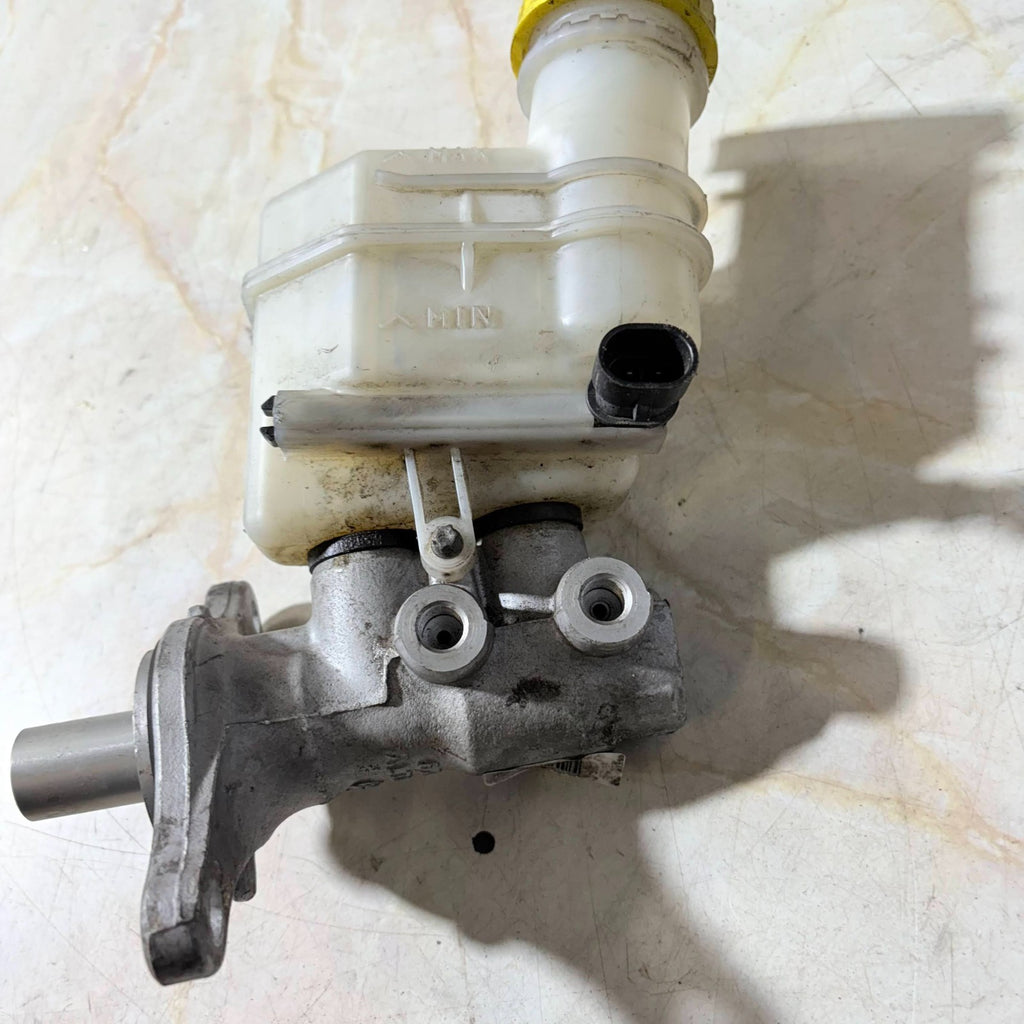 FIAT 500 BRAKE MASTER CYLINDER 32069666 HATCHBACK 2013