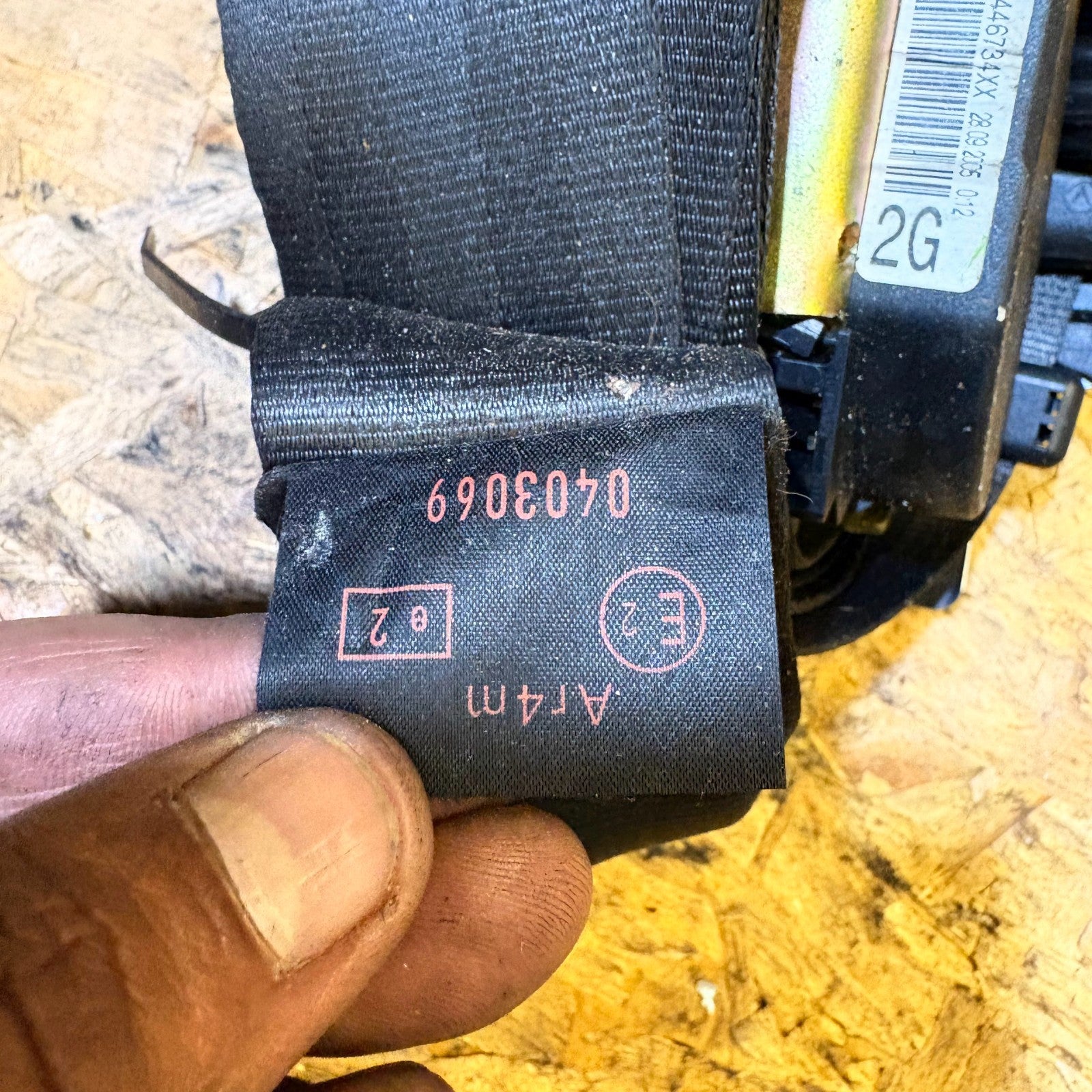Peugeot 1007Mk1 2004-2009 Left Nearside Rear Seat Belt 0403069