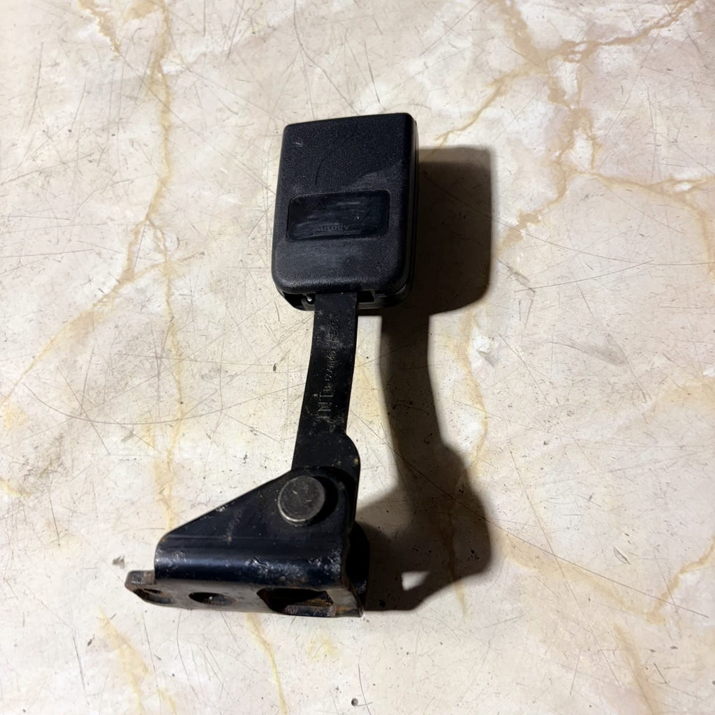 Peugeot 307 CC Rear Passenger Seat Belt Buckle Receiver 6009409 8974JX