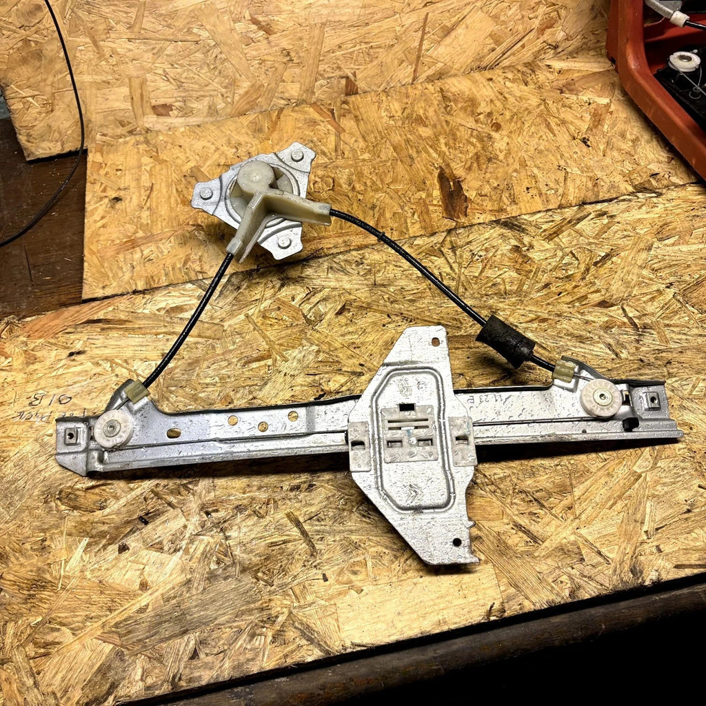 Citroen C3 Mk2 2009-2016 5DR NSR Rear Left Manual Window Regulator 9683129080