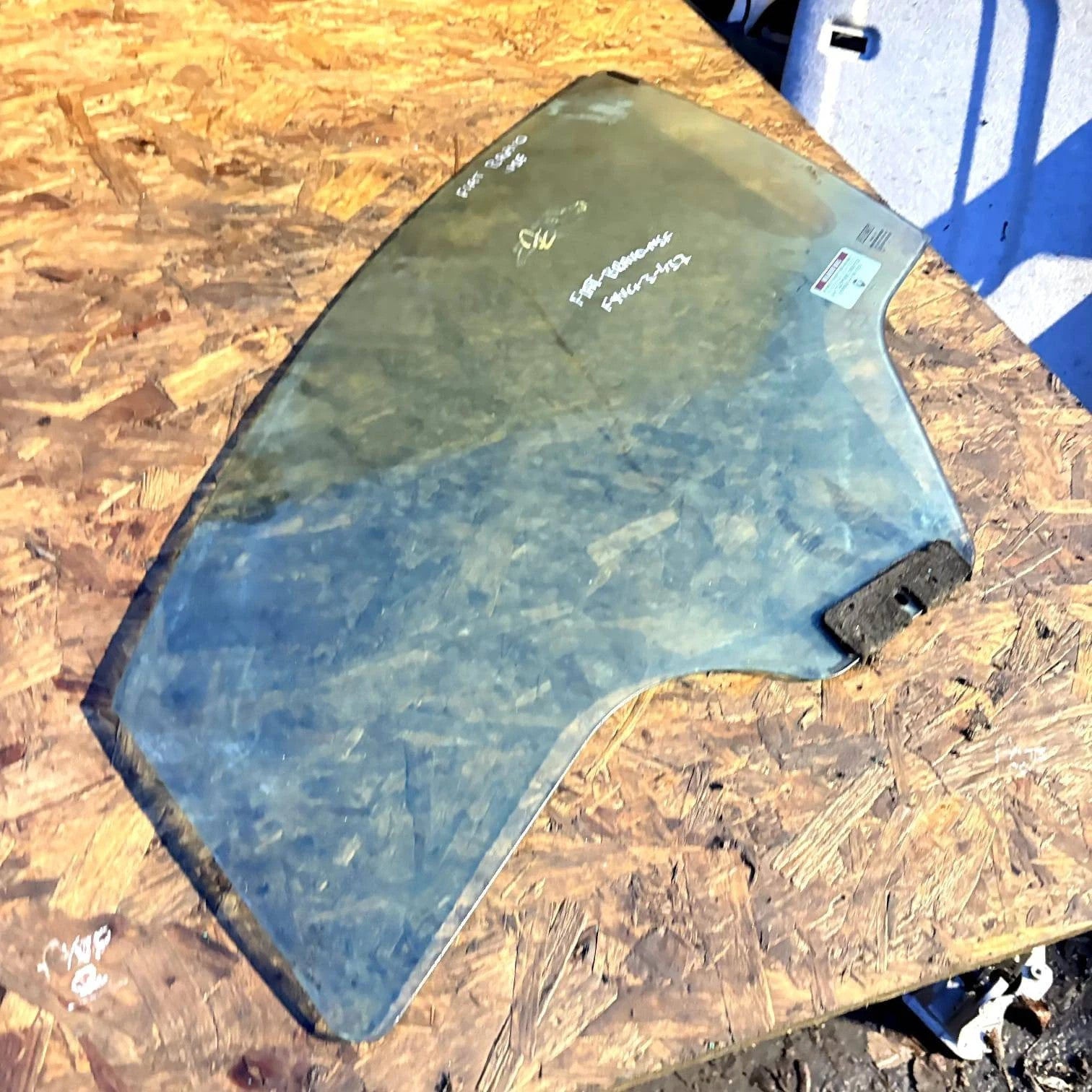 Fiat Bravo Window Glass Passenger side Front Left 2007-2012