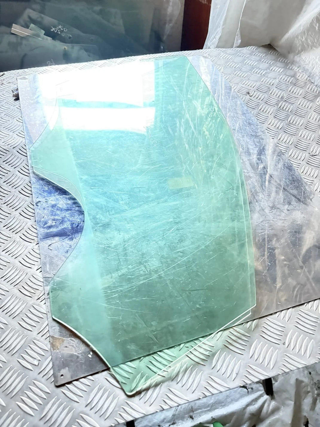 VW Polo 2003-2009 Driver Front Door Glass OSF RIGHT Side