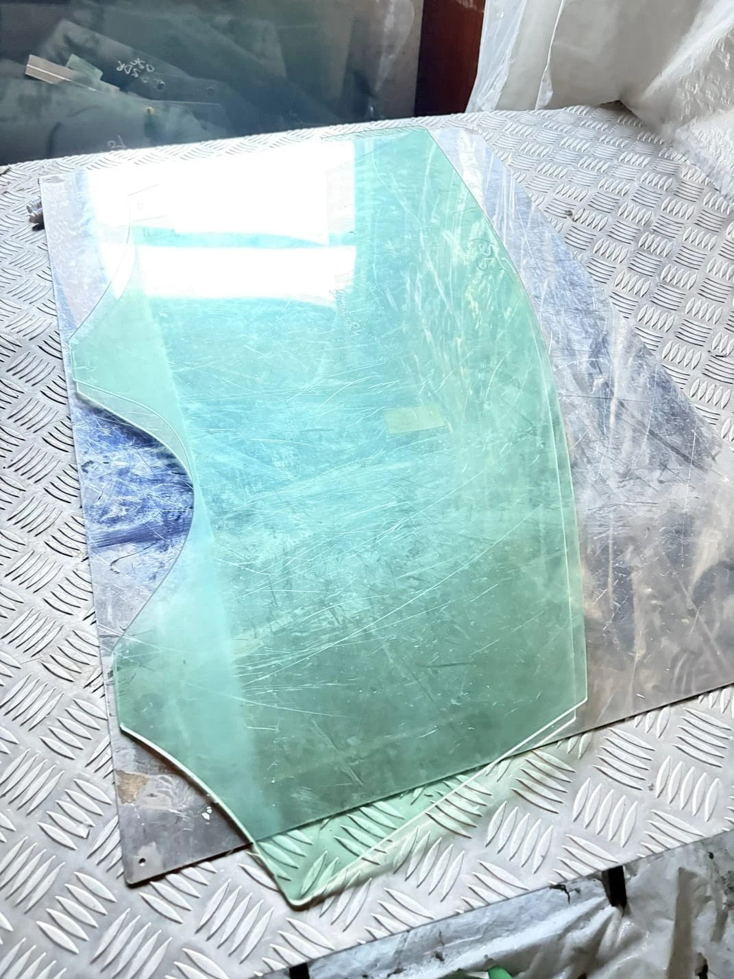 VW Polo 2003-2009 Driver Front Door Glass OSF RIGHT Side