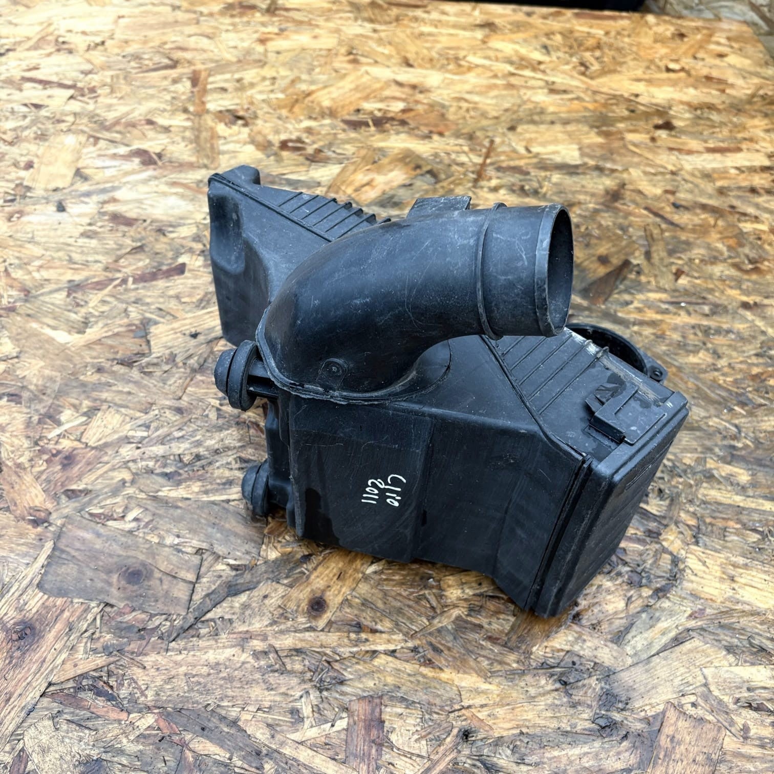 Renault Clio 2011 NISSAN NOTE 1.5 AIR BOX 8200398990