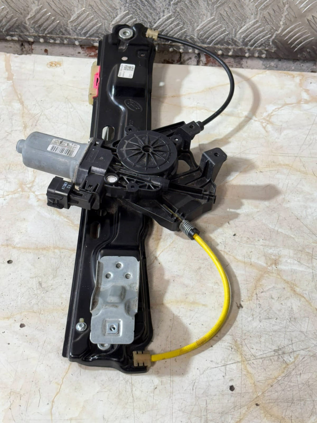 Land Rover Range Rover Evoque Left Passenger Rear Elec Window Regulator 2018-19A