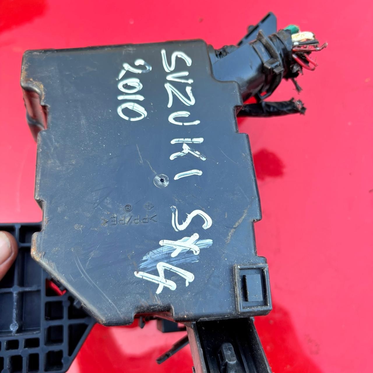 Suzuki SX4 Mk1 2010 Engine Bay Fuse Box Relay Junction Box Under Bonnet