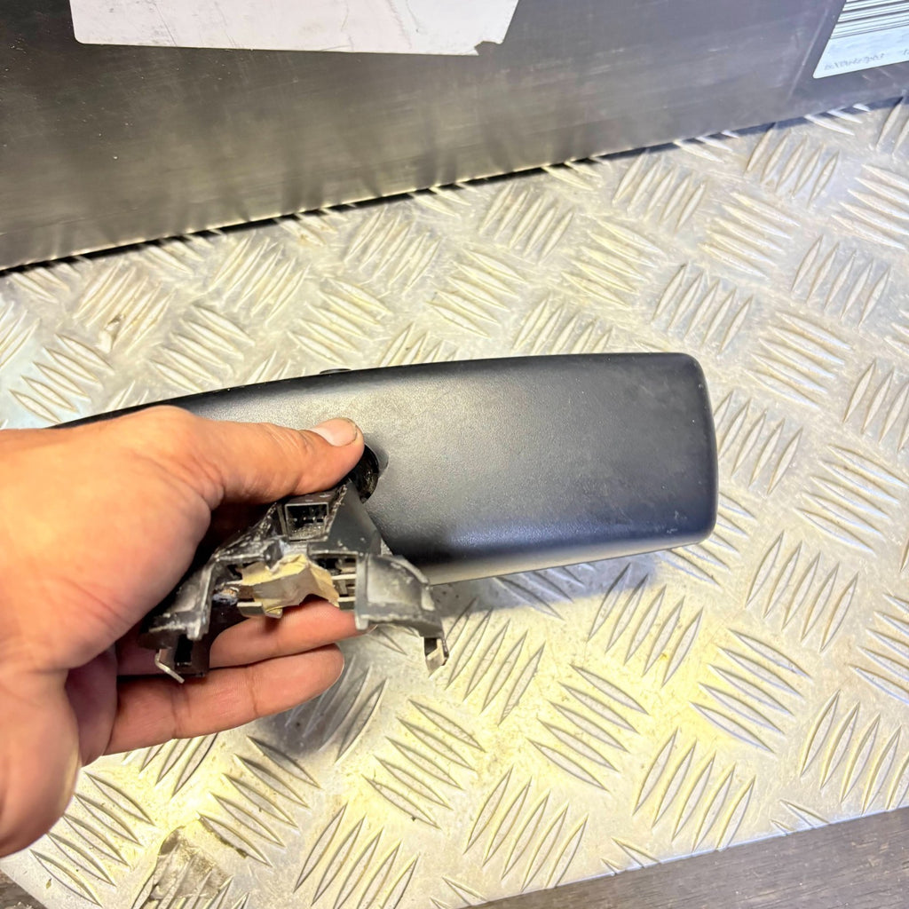 Volkswagen Golf GTi 2006 REAR VIEW MIRROR E11015625