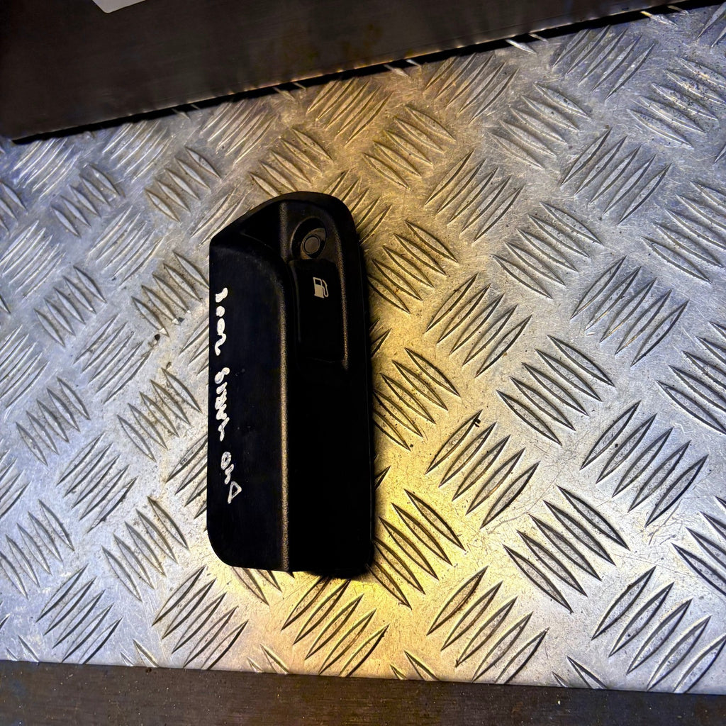 TOYOTA YARIS 2008 FUEL FLAP OPEN