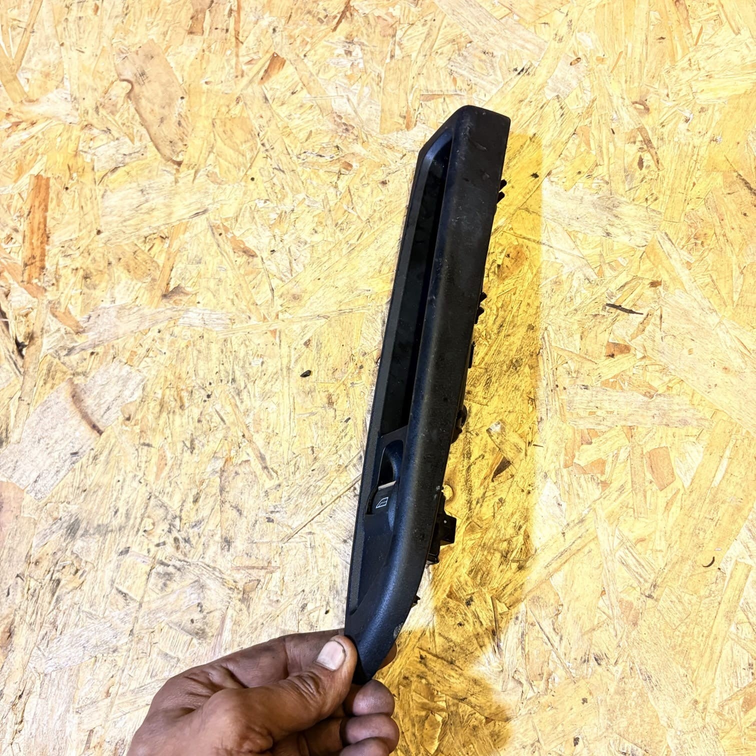 FORD B-MAX WINDOW SWITCH AV11-R226A37-ACW PASSENGER REAR SIDE 2012