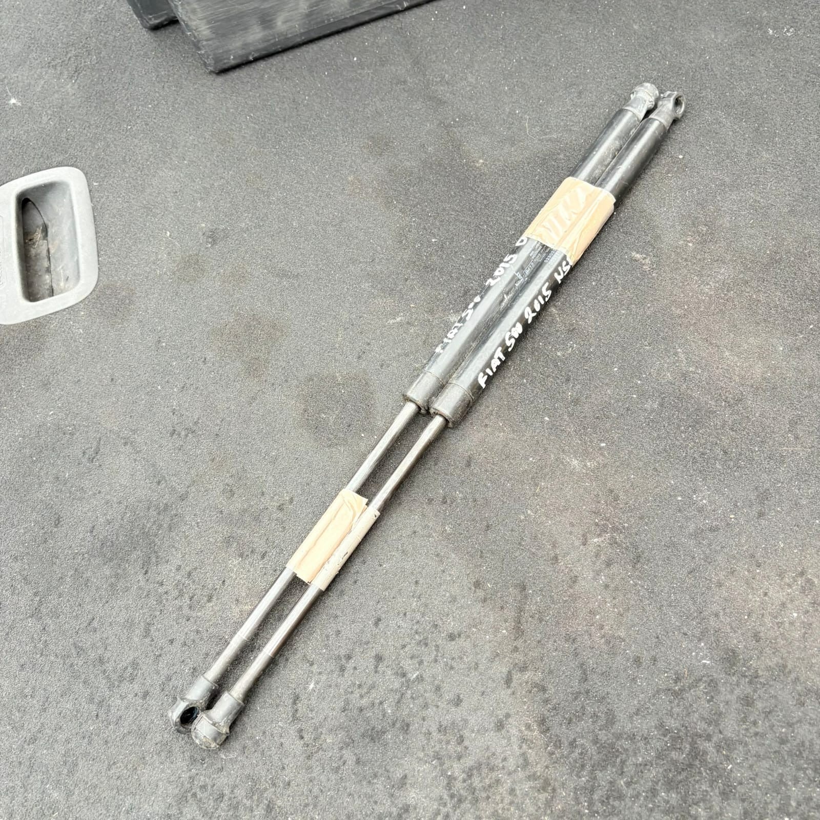 Fiat 500 Tailgate Bootlid Gas Struts Pair 51785412 00517854120 2007-2012 2012+