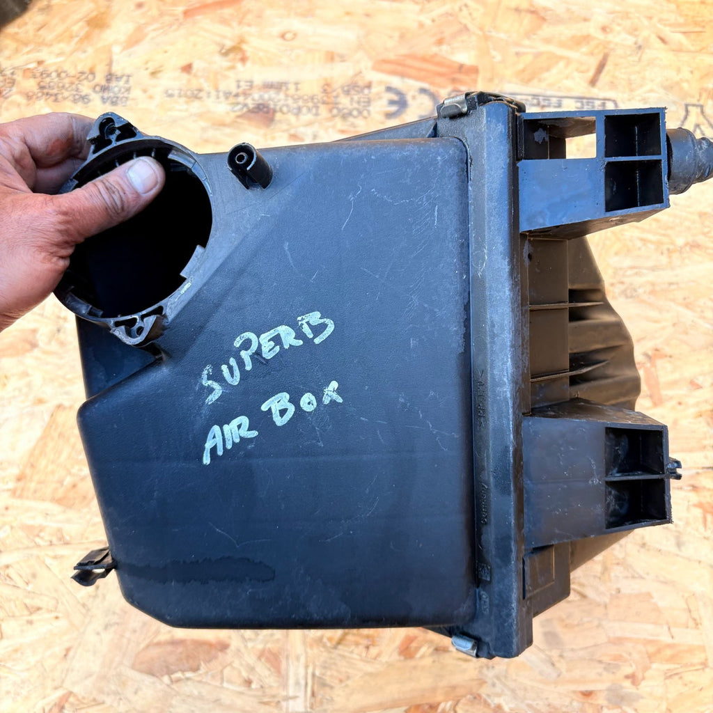 2001-2008 Skoda Superb 3U Mk1 2.5 V6 TDI Air Filter Box Housing 3B0133837BB